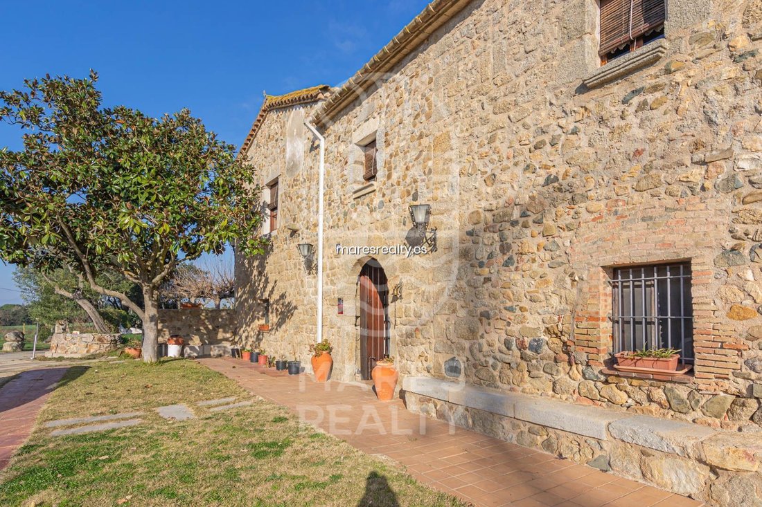 Villa in Lloret de Mar, Catalonia, Spain 3 - 18319796