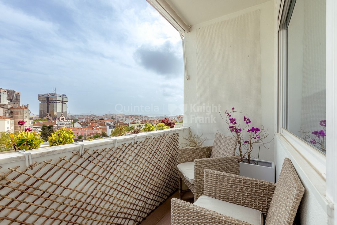 Apartment in Campolide, Lisbon, Portugal 3 - 18323047
