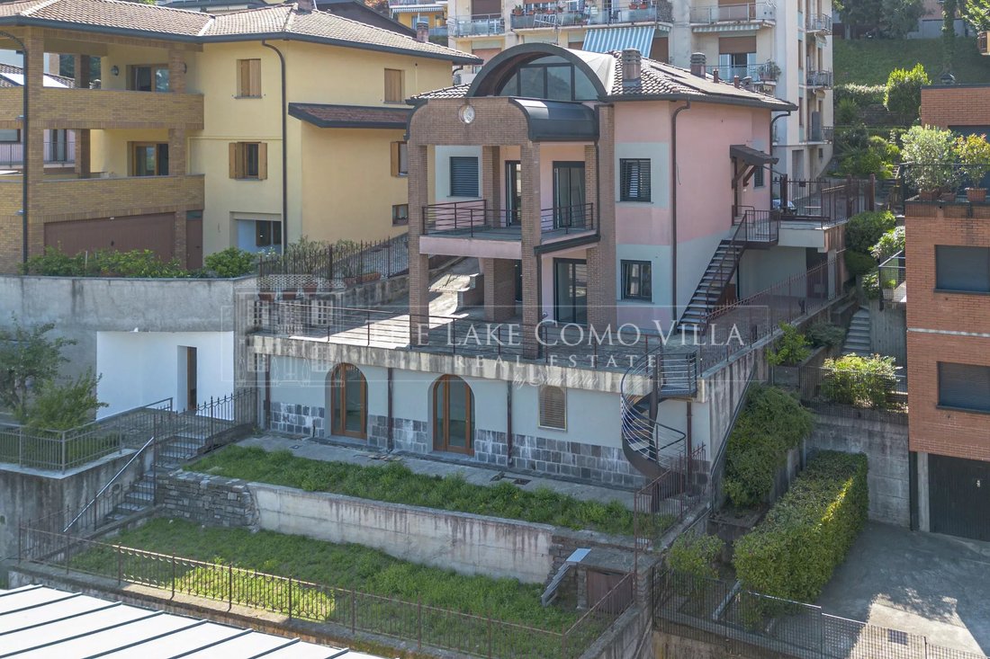 Villa in Como Borghi, Como, Lombardy 1 - 18319510