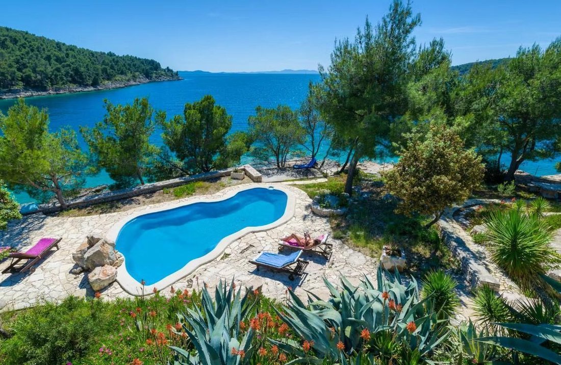 Villa in Milna, Split-Dalmatia County, Croatia 2 - 18059360