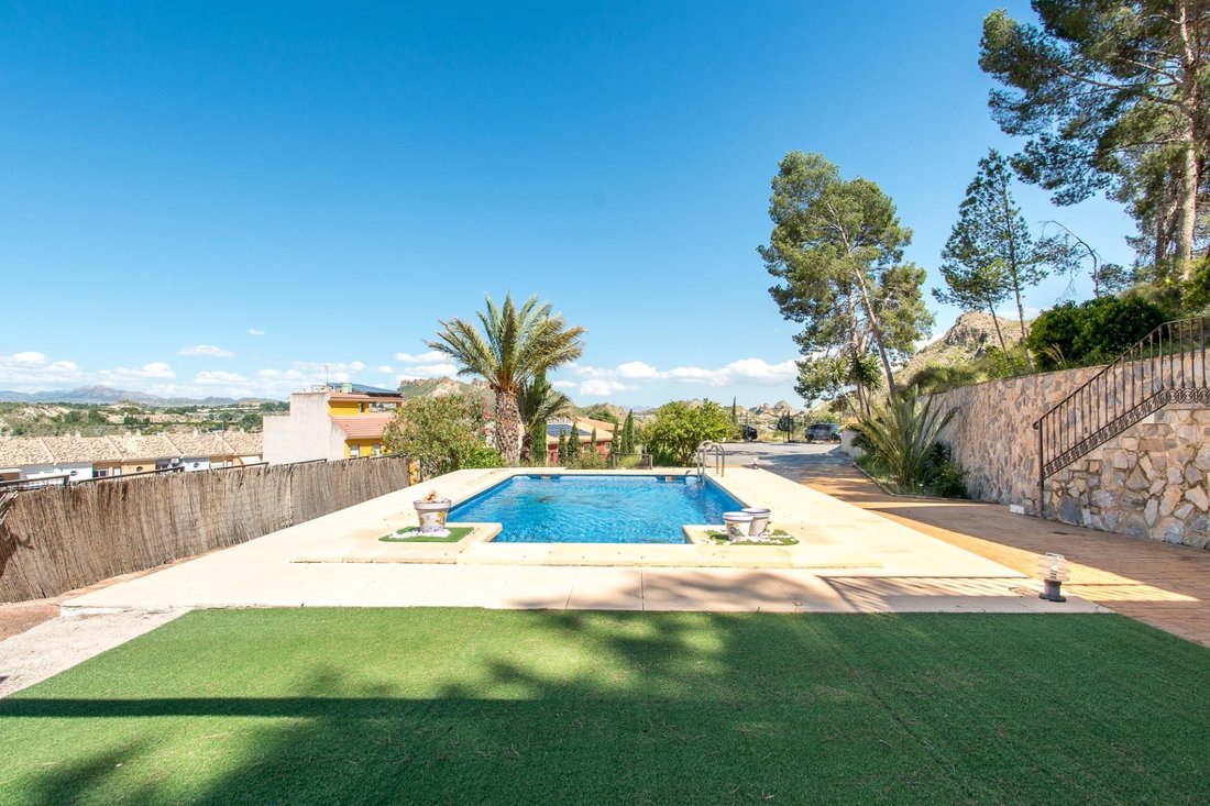 Villa in Villanueva del Rio Segura, Región de Murcia, Spain 2 - 18320924