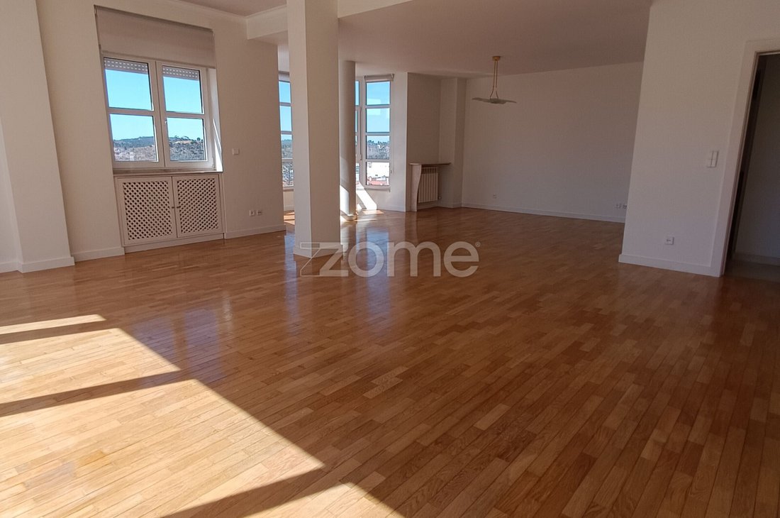 Apartment in Santa Maria, Sao Pedro e Matacaes, Lisbon, Portugal 5 - 18322865