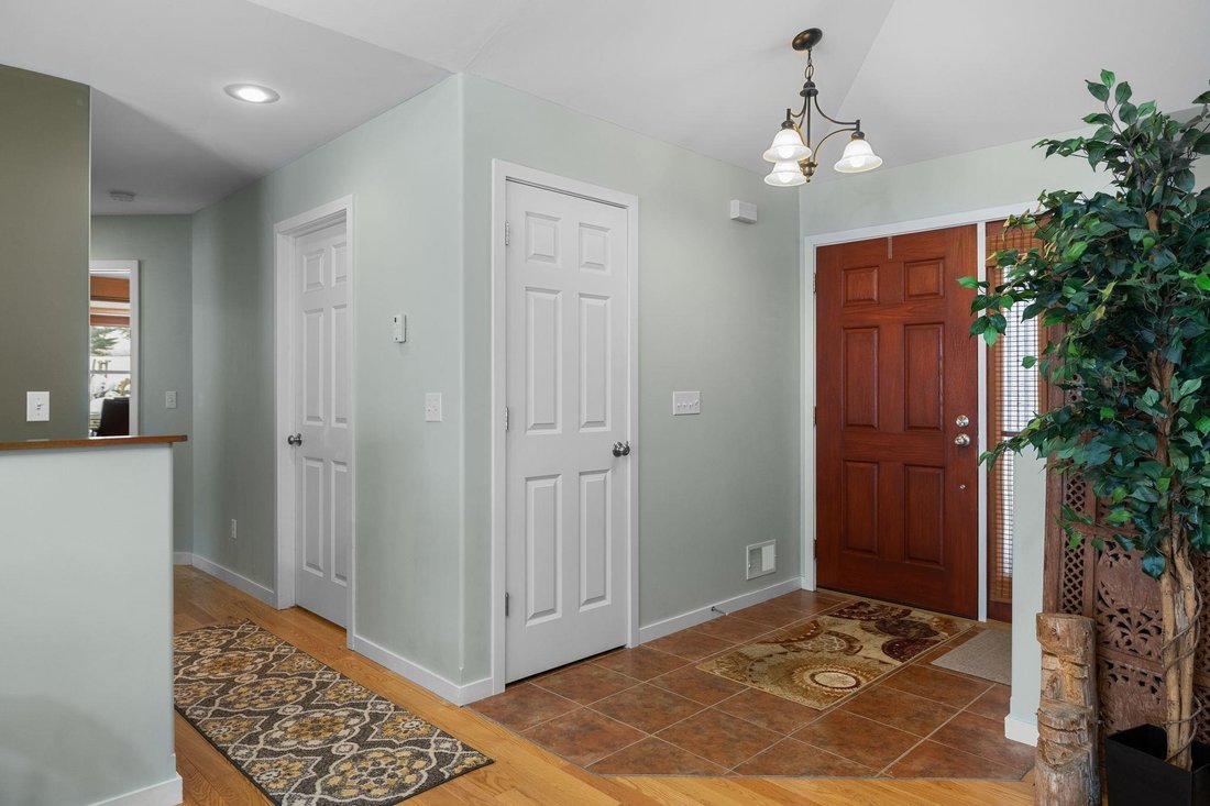 House in Traverse City, Michigan, United States 3 - 18321069