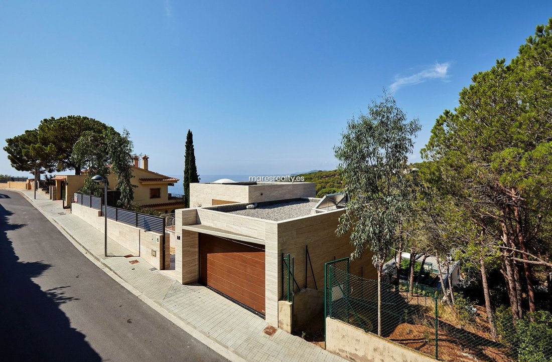 Villa in Lloret de Mar, Catalonia, Spain 2 - 18319862