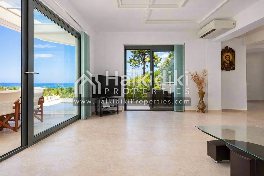 Villa in Pallini Municipal Unit, Macedonia and Thrace, Greece 1 - 12267658