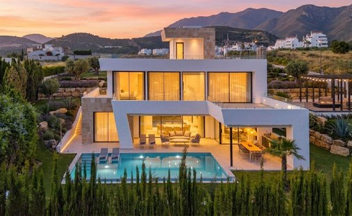 Villa a Estepona, Andalusia, Spagna 1