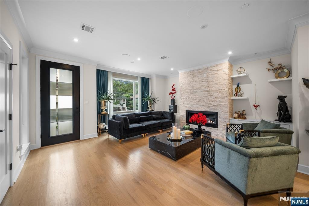Townhouse in Cliffside Park, New Jersey, United States 2 - 18319070