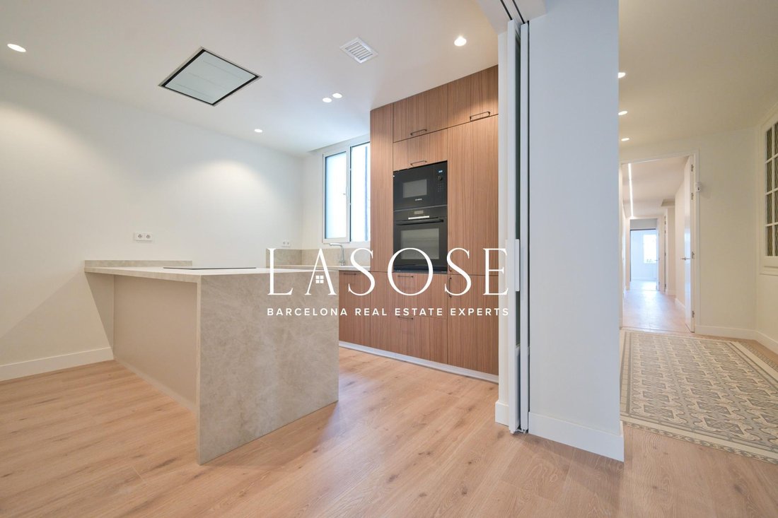 Apartment in Eixample, Barcelona, Spain 4 - 18321063