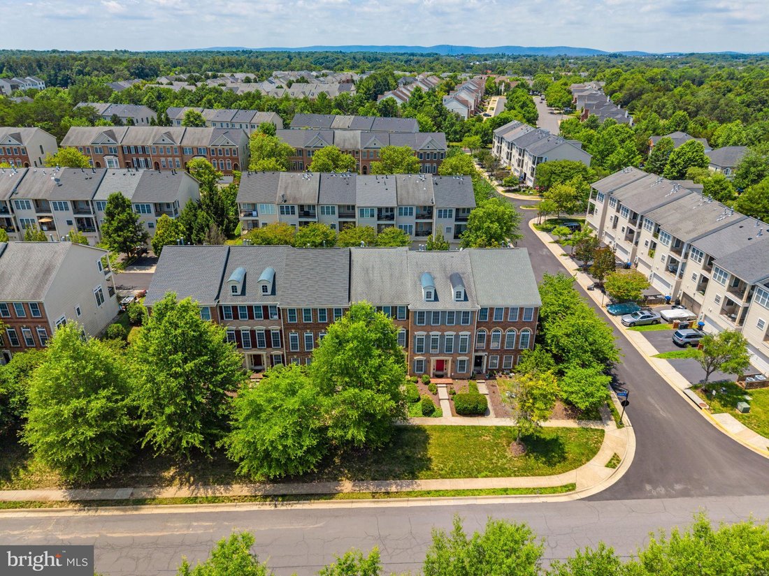 Townhouse in Chantilly, Virginia, United States 3 - 18317904