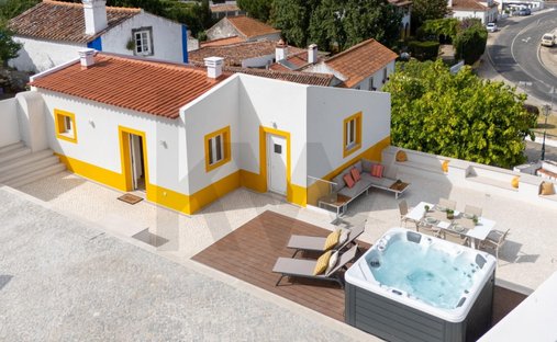 House in Santa Maria, Sao Pedro e Sobral da Lagoa, Leiria District, Portugal 1