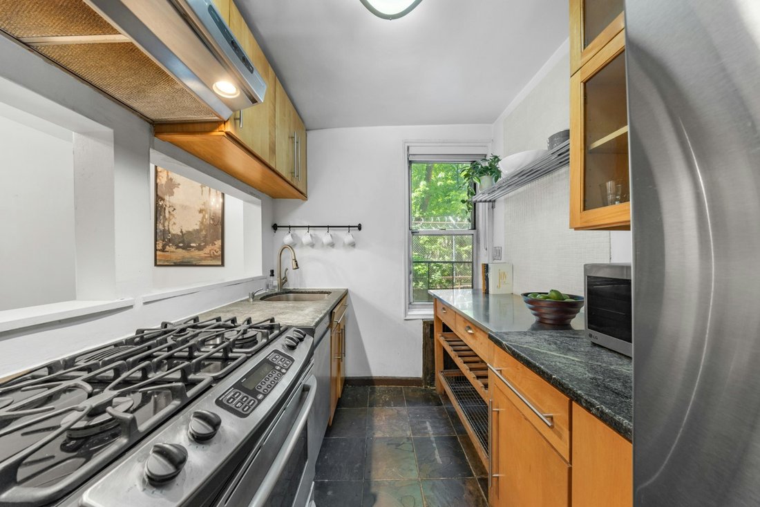 Co Op in New York, New York, United States 3 - 18313779