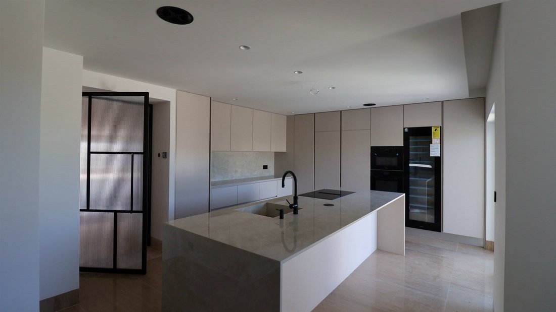 Apartment in Carcavelos e Parede, Lisbon, Portugal 2 - 18322873
