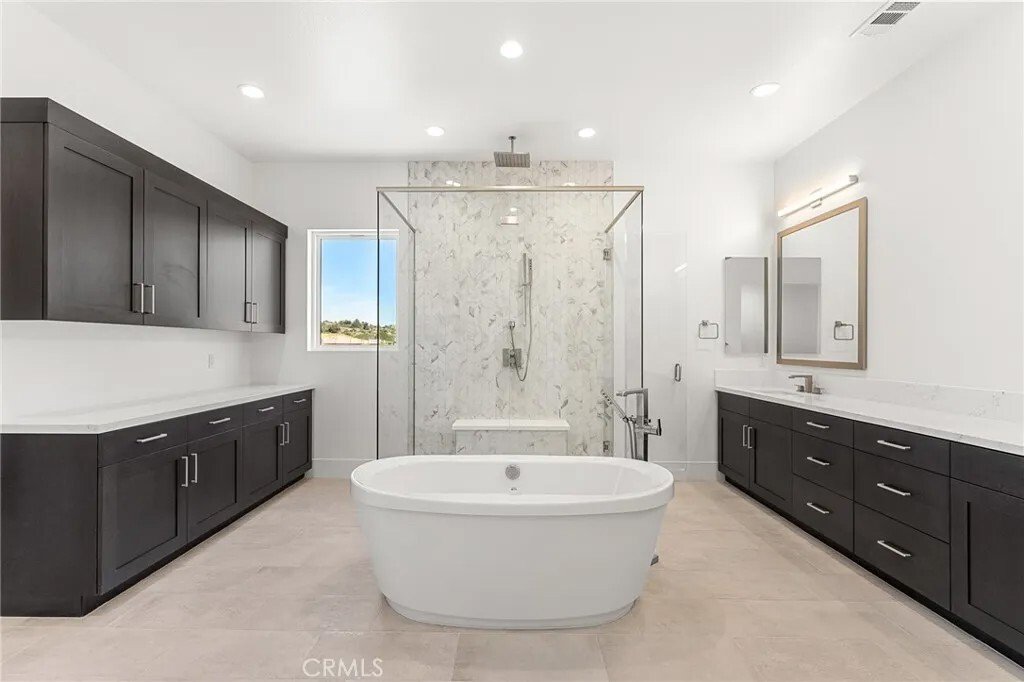 House in Temecula, California, United States 5 - 18321944