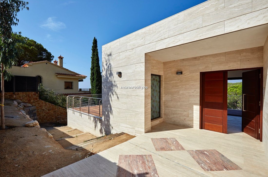 Villa in Lloret de Mar, Catalonia, Spain 3 - 18319862