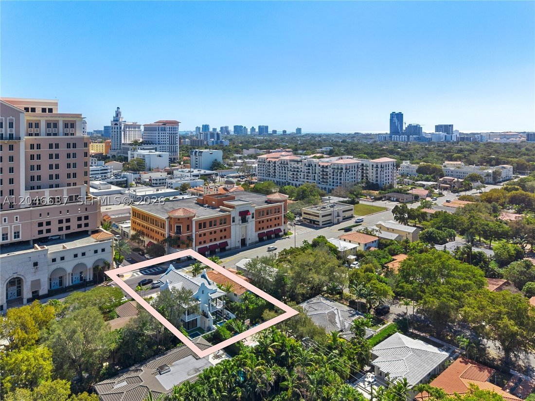 Townhouse in Coral Gables, Florida, United States 5 - 18321776
