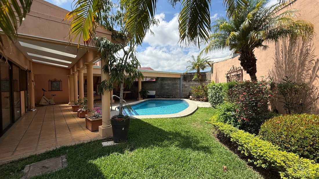House in San Rafael, San José Province, Costa Rica 1 - 18322406