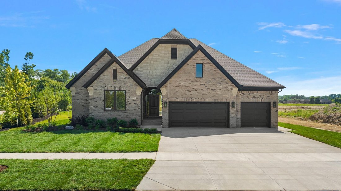 House in Utica, Michigan, United States 1 - 18321070