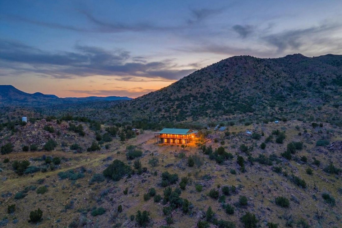 House in San Tan Valley, Arizona, United States 3 - 18320108