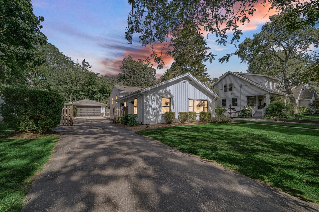 House in Wheaton, Illinois, United States 1 - 18322292
