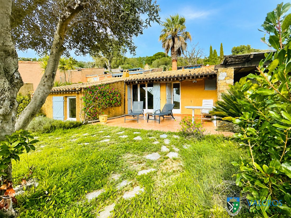 House in La Londe-les-Maures, Provence-Alpes-Côte d'Azur, France 3 - 17771840