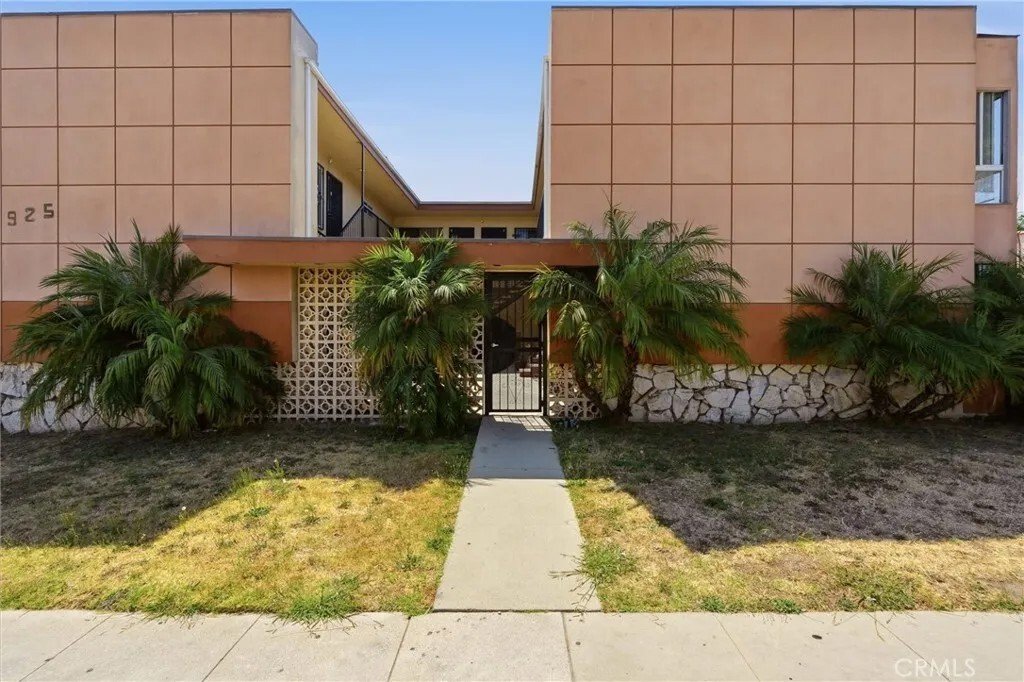 Inglewood, California, United States 2 - 18318399
