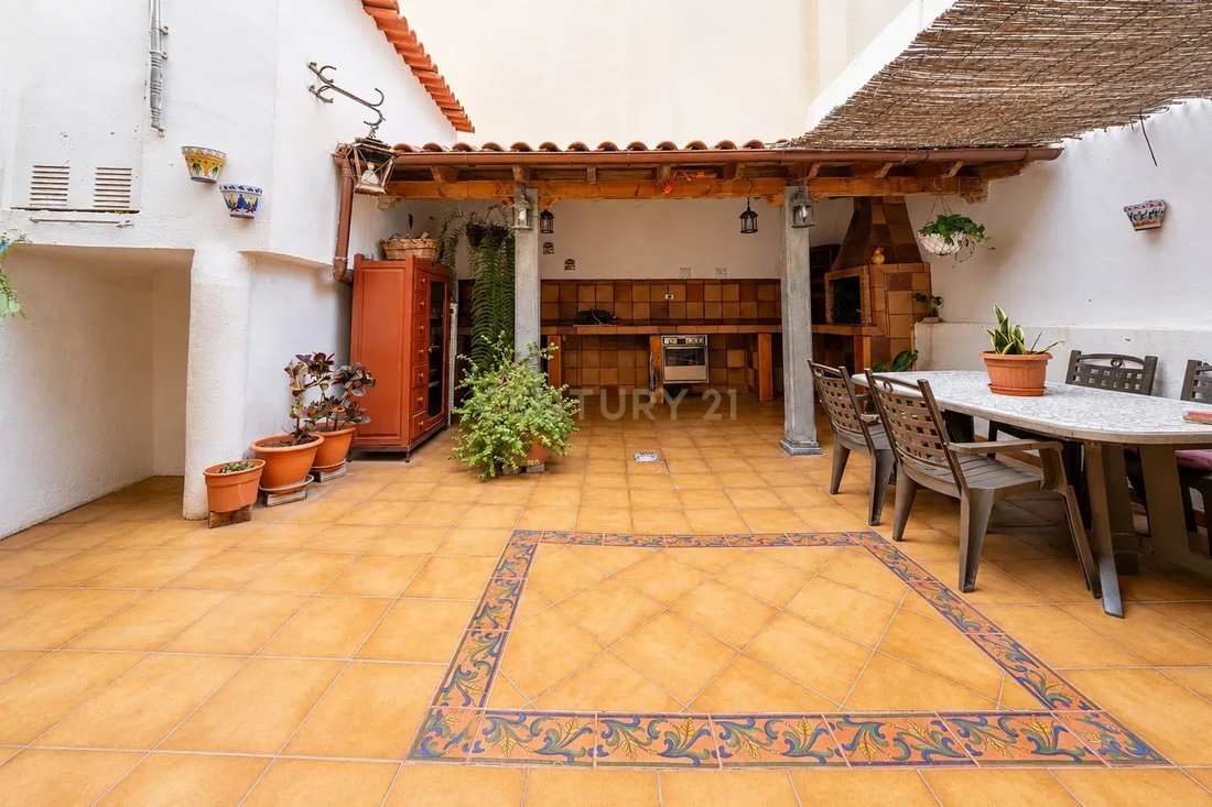 Villa in Guanarteme, Las Palmas de Gran Canaria, Spain 1 - 18322307