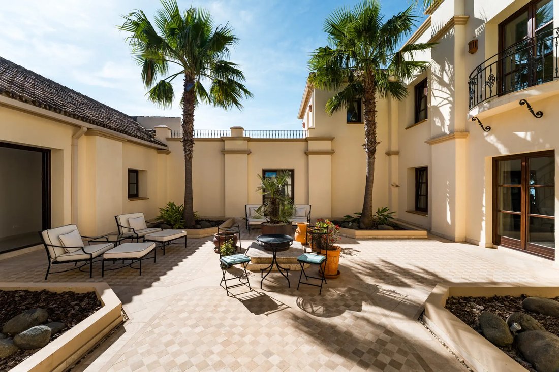 Villa in Estepona, Andalusia, Spain 1 - 18321047