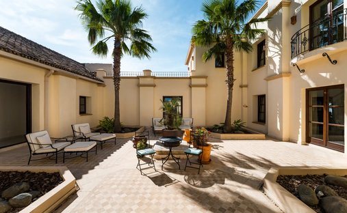 Villa a Estepona, Andalusia, Spagna 1