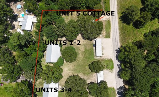 Apartment in Onalaska, Texas, United States 1