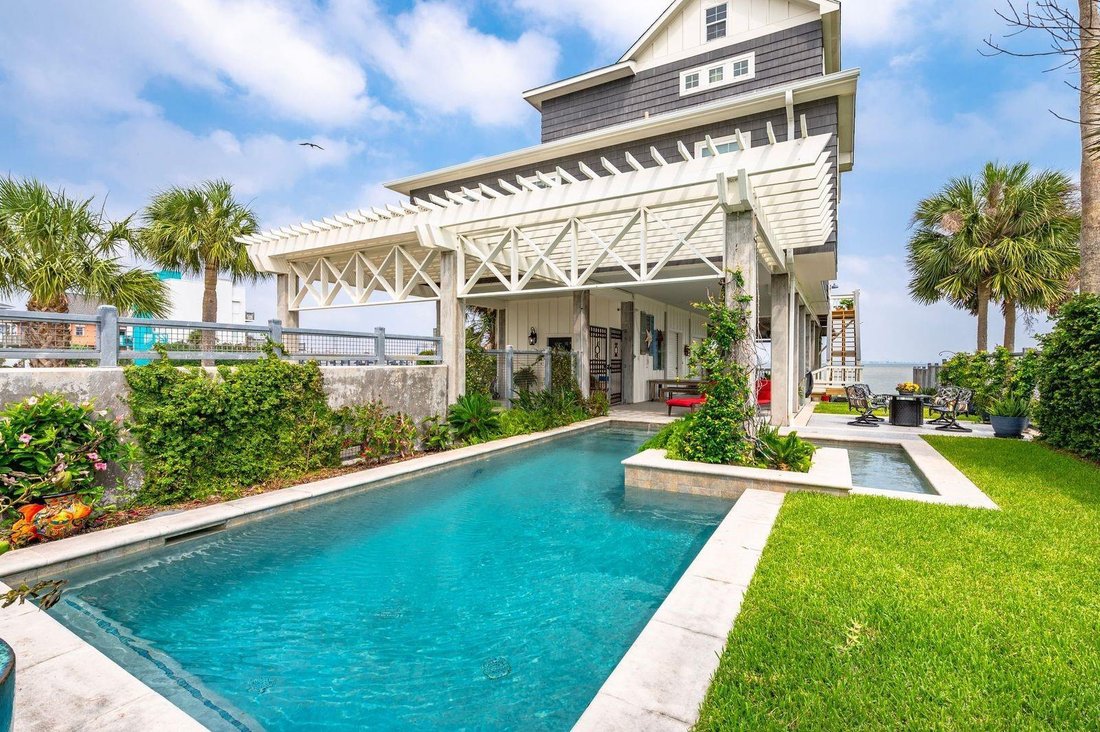 House in Galveston, Texas, United States 1 - 18322678
