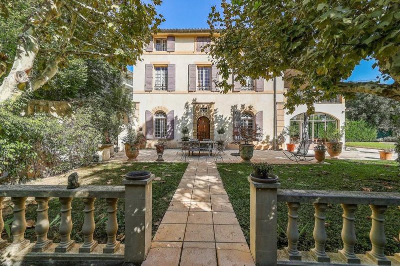 Villa in Mazenod-Bellevue-Saint Donat-Banon, Aix-en-Provence, France 1 - 18323246