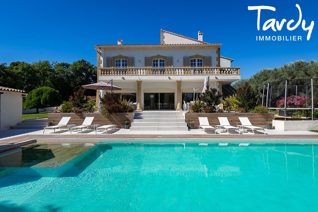 Villa in Ganteaume, Aubagne, France 1 - 18321362