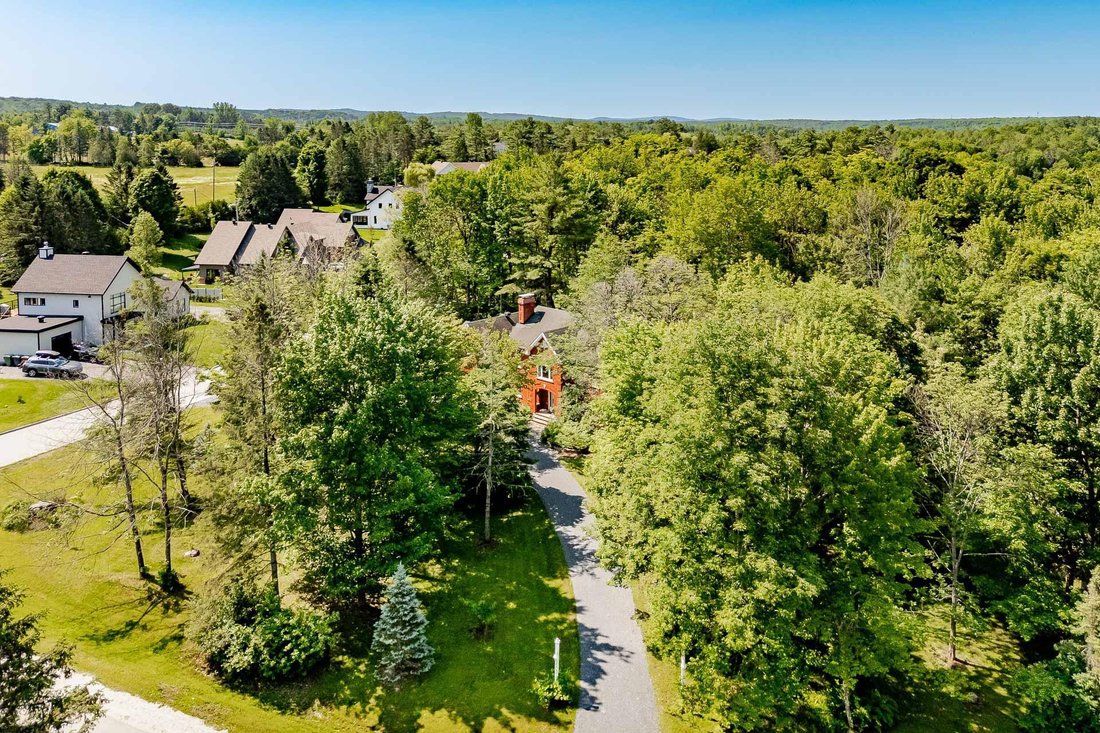 House in Sherbrooke, Quebec, Canada 4 - 17749881