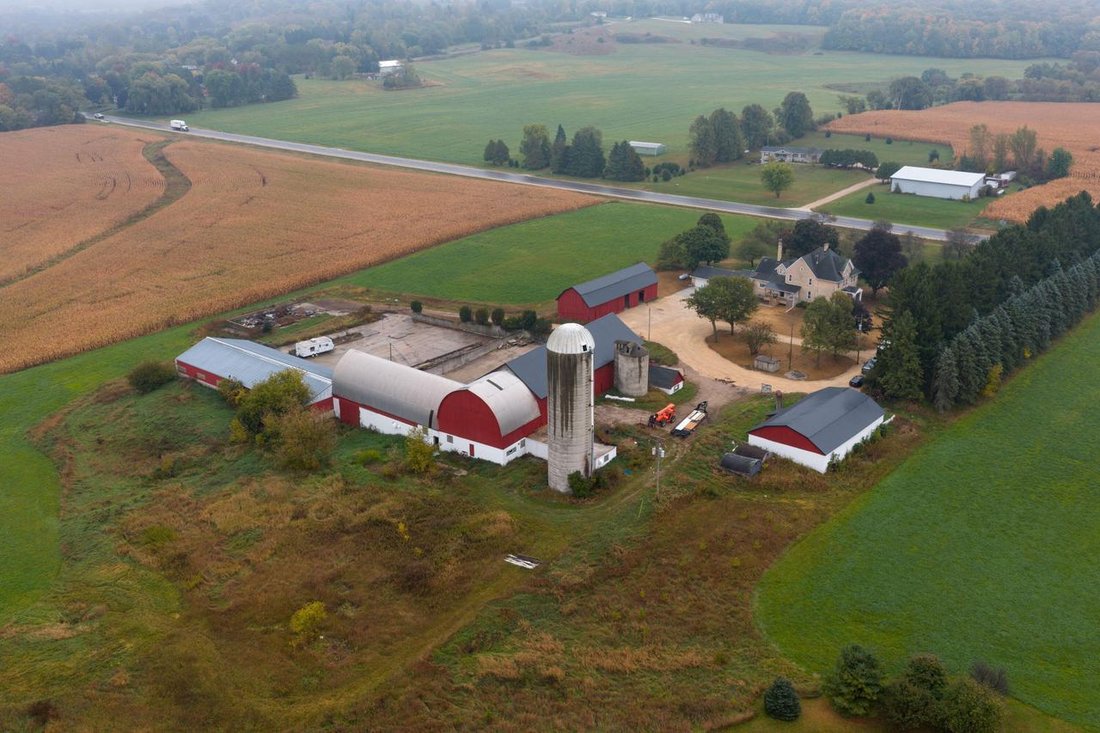 House in West Bend, Wisconsin, United States 3 - 18318526