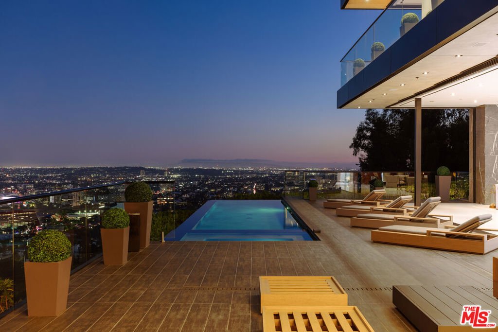 House in Los Angeles, California, United States 4 - 18318450