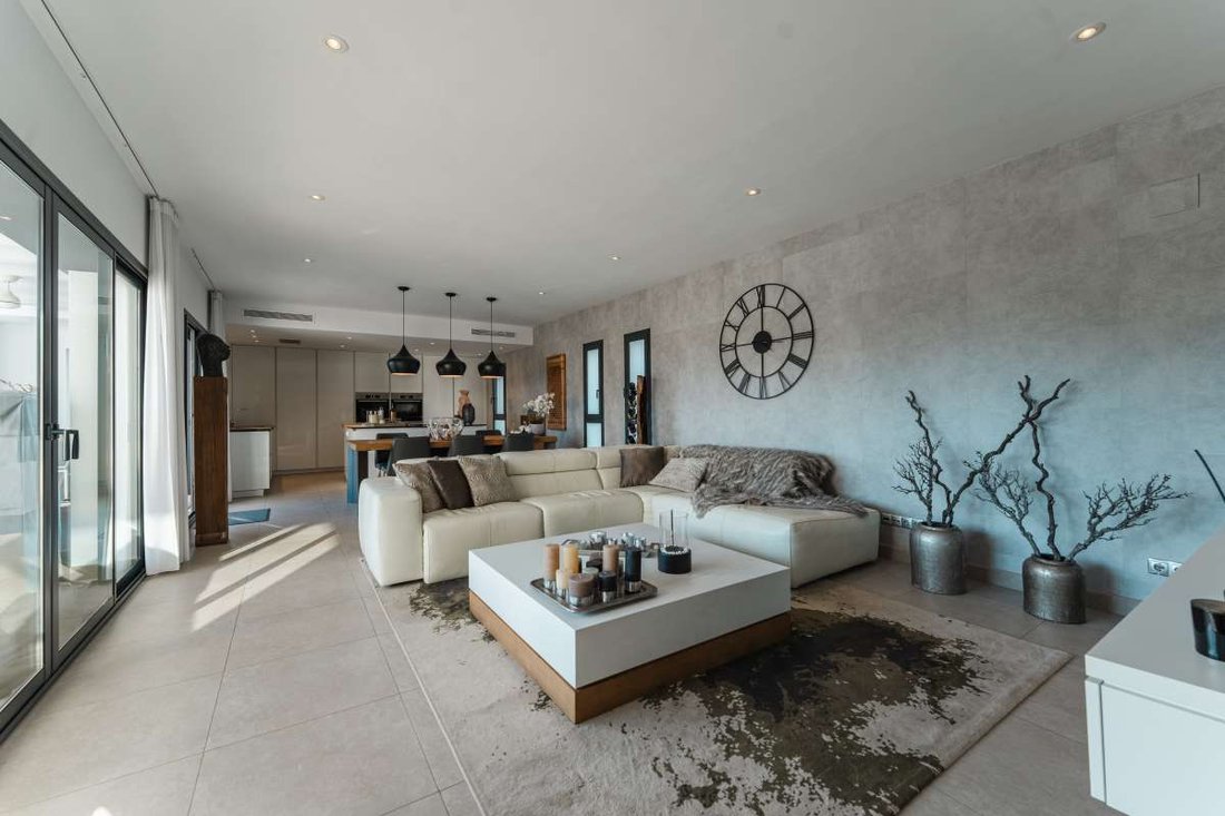 Villa in Alicante, Valencian Community, Spain 4 - 18317935