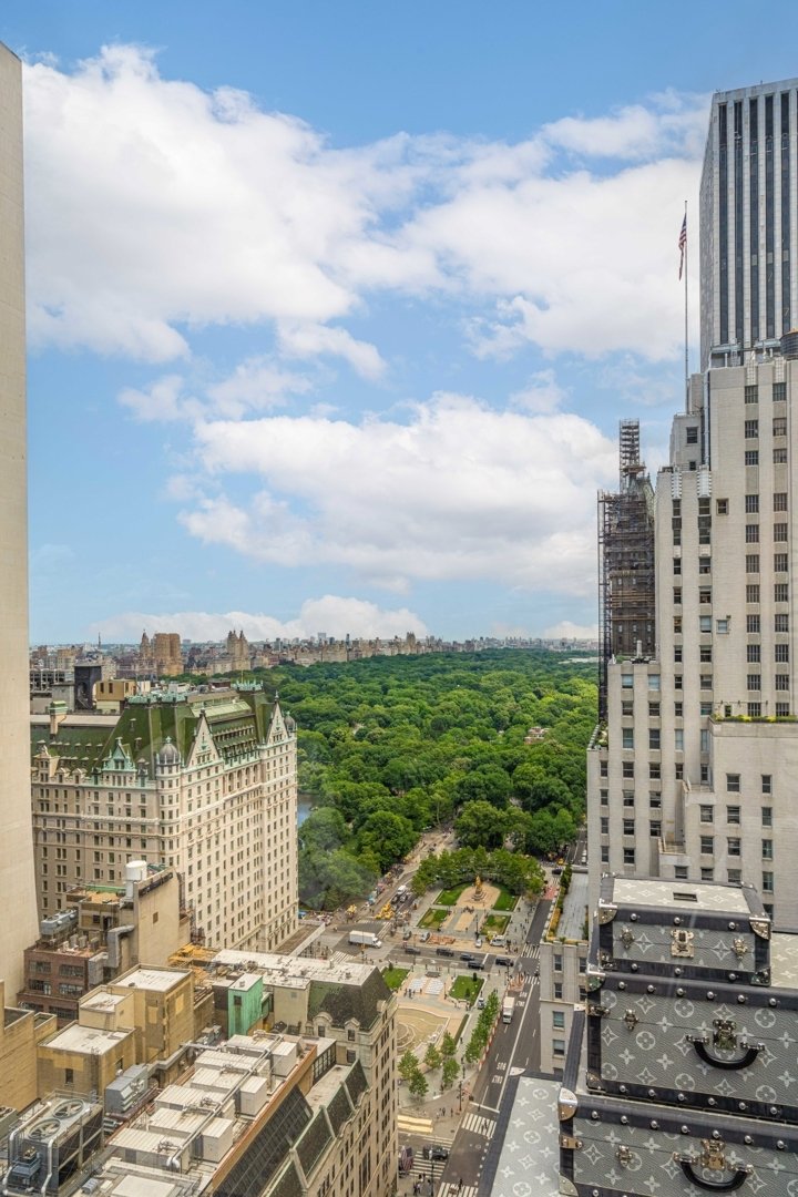 New York, New York, United States 5 - 18322975