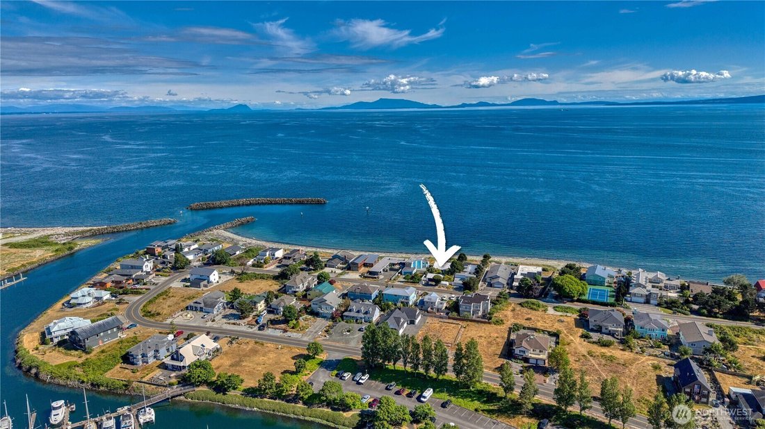 House in Point Roberts, Washington, United States 3 - 18317794