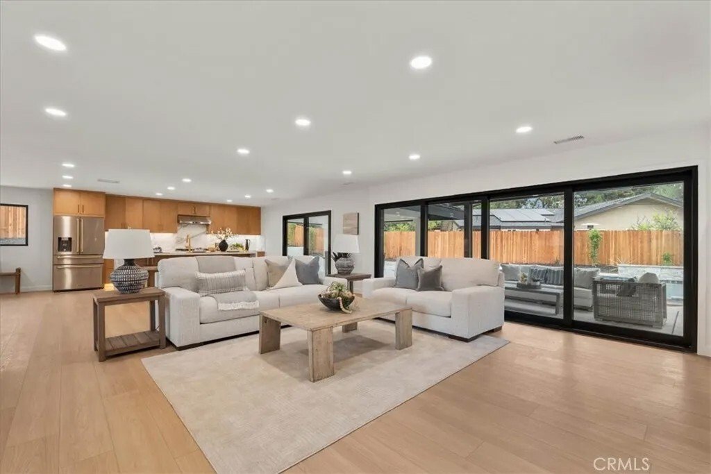 House in Fullerton, California, United States 1 - 18321946