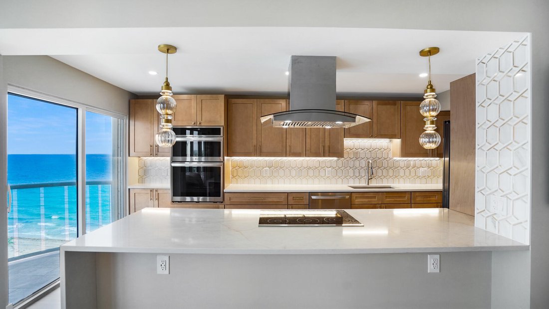 Condo in Fort Lauderdale, Florida, United States 2 - 18306922