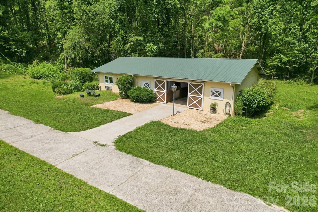 House in Landrum, South Carolina, United States 3 - 18320404