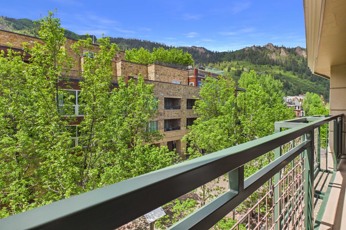 Condo in Aspen, Colorado, United States 2 - 18248827