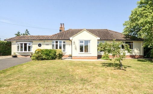 Bungalow in North Petherton, England 1