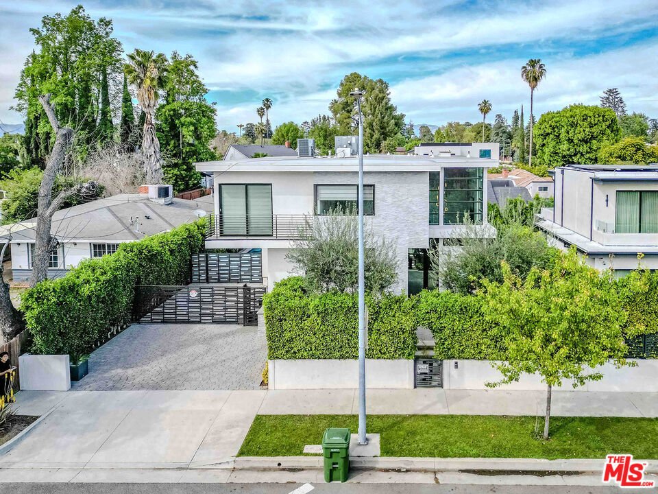 House in Los Angeles, California, United States 4 - 18321768