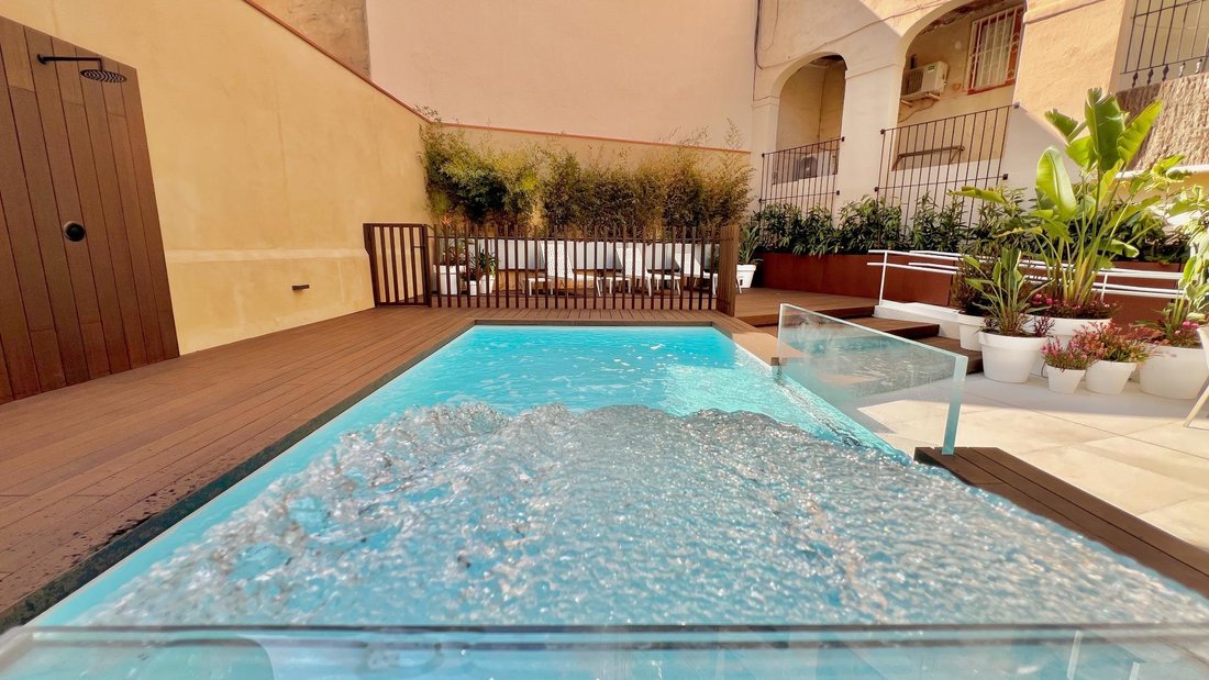 Apartment in Ciutat Vella, Barcelona, Spain 2 - 18319559