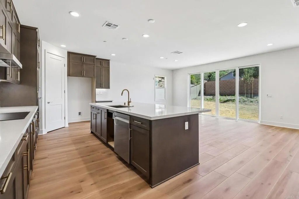 House in Escondido, California, United States 5 - 18321978