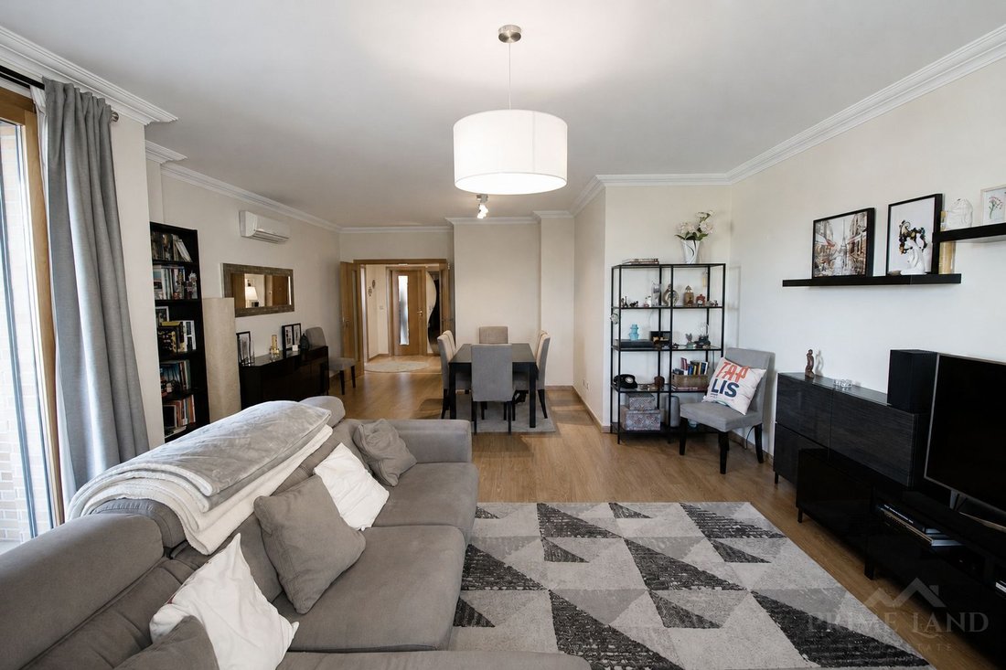Apartment in Loures, Lisbon, Portugal 5 - 18320403