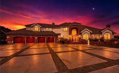 House in Clearlake, California, United States 1