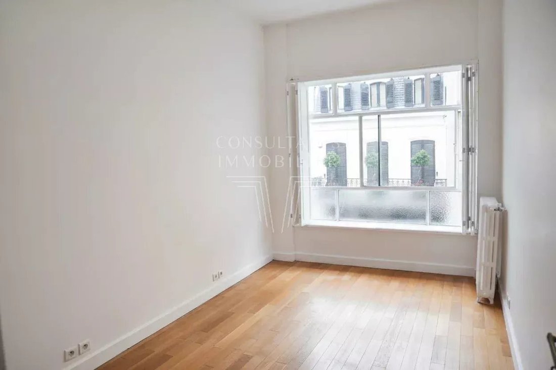 Apartment in Porte Dauphine, Paris 16e Arrondissement, Paris 3 - 17889529