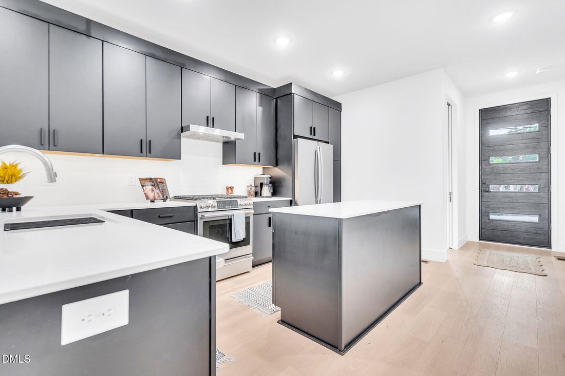 Condo in Raleigh, North Carolina, United States 3 - 18321249